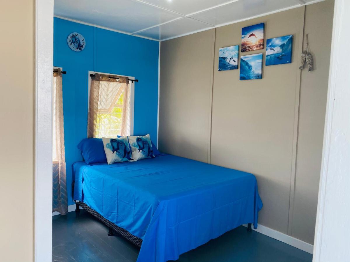 Blue Sky Rentals Útila Eksteriør billede